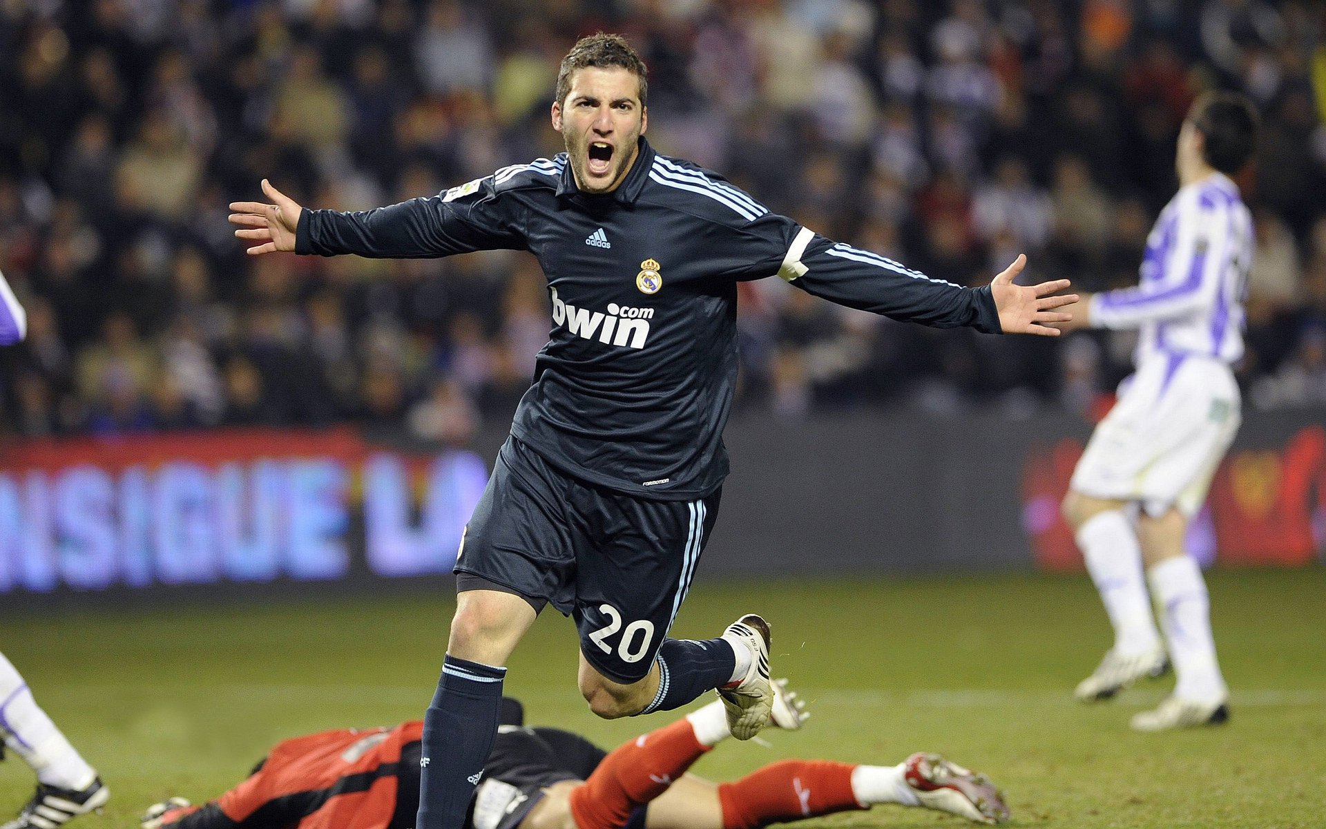 创作者基金推动堡垒之夜内容多样化，堡垒之夜背景故事